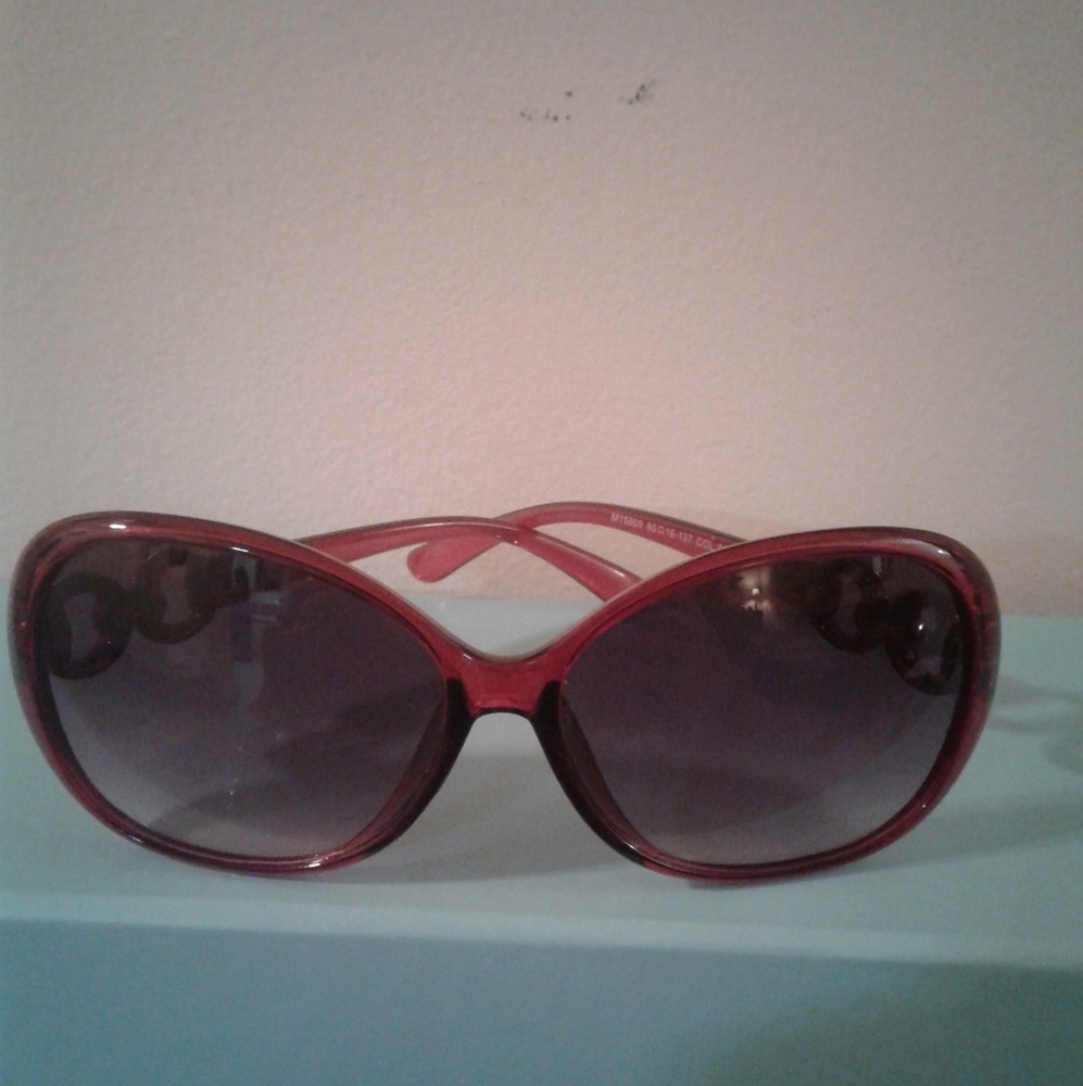 BRAND NEW WOMAN'S SUNGLASSES RED